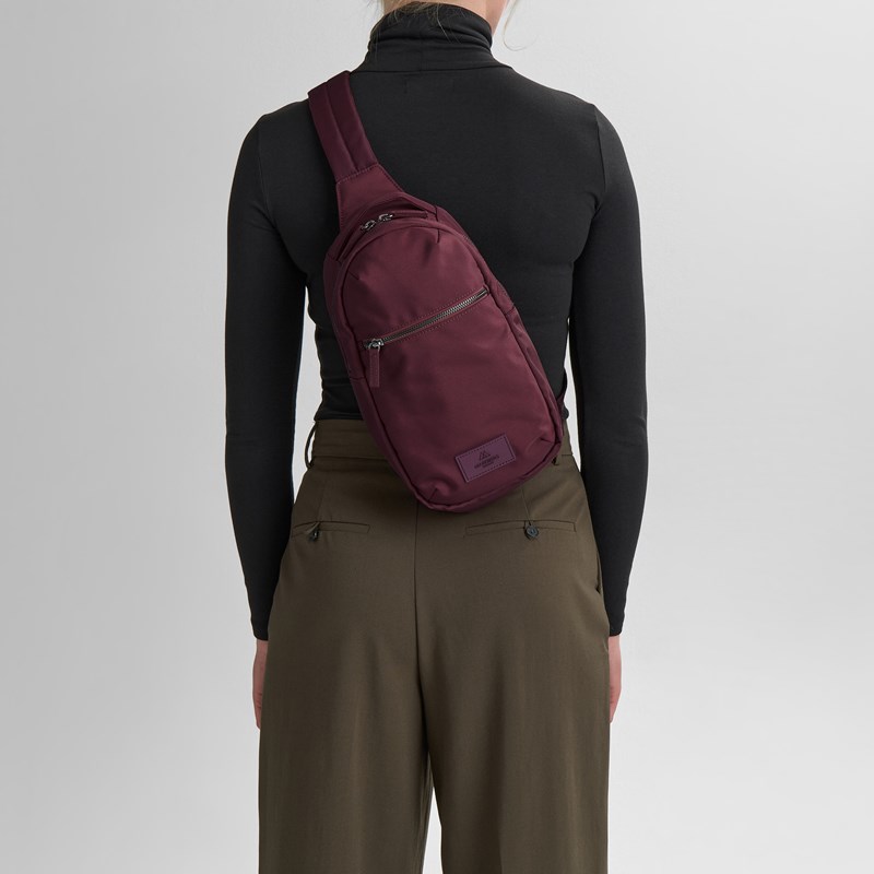 MARKBERG Sling Bag Trek Bordeaux 6