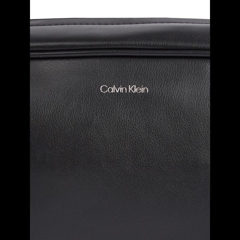 Calvin Klein Necessär Sleek Svart 4