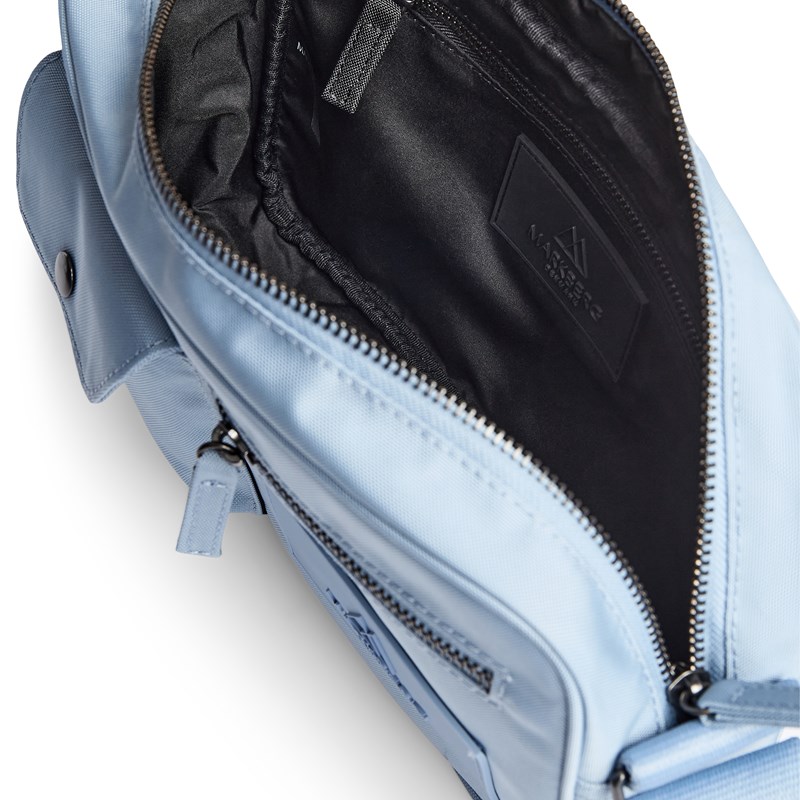 MARKBERG Crossbody Darla Monochrome Lyseblå 5