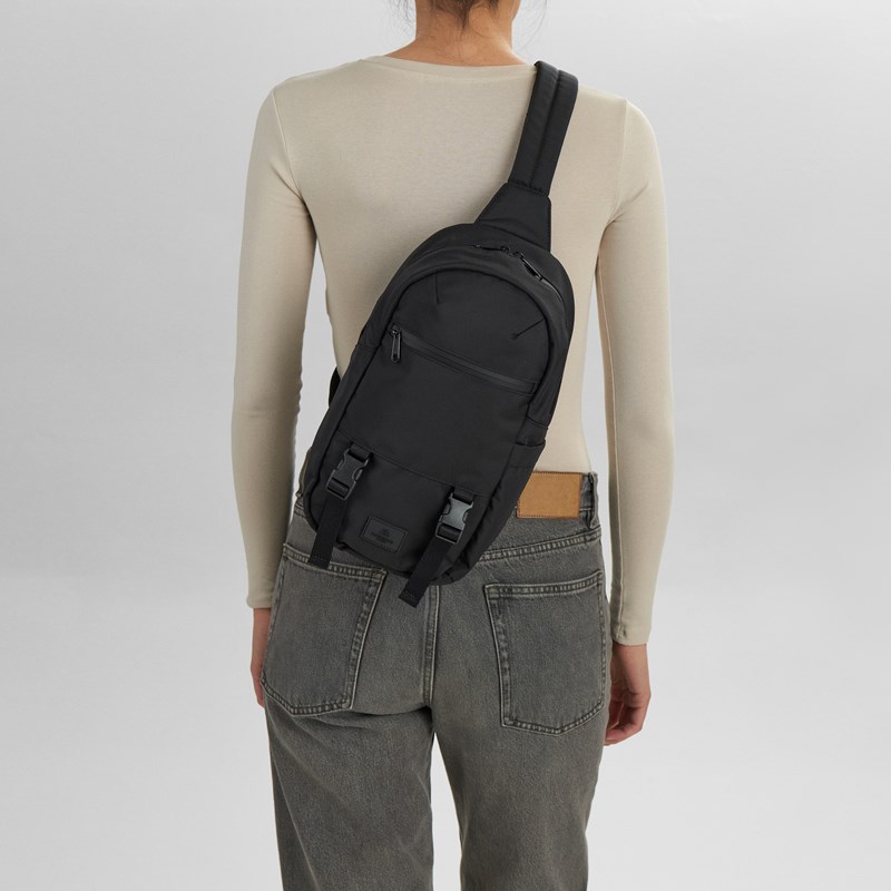 MARKBERG Sling Bag Altitudembg  Sort 2