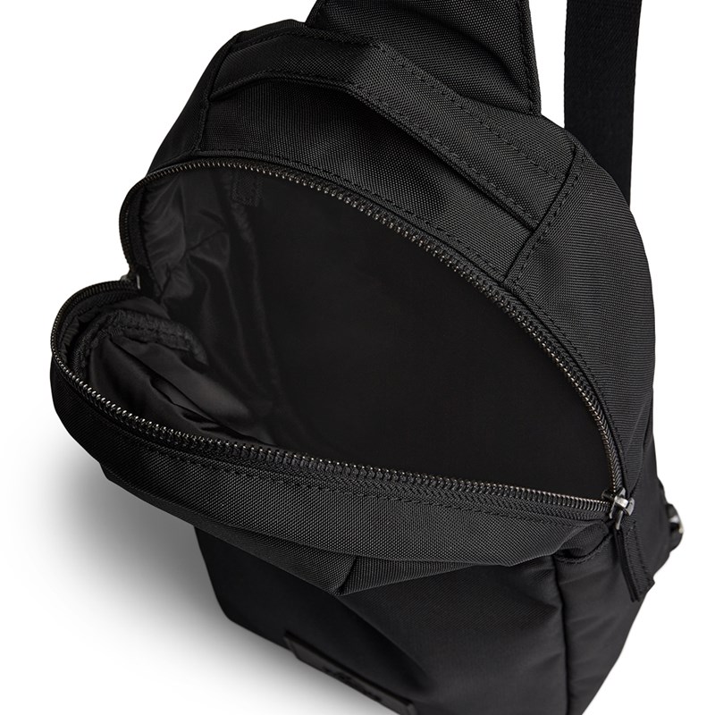 MARKBERG Sling Bag Trek Svart 3