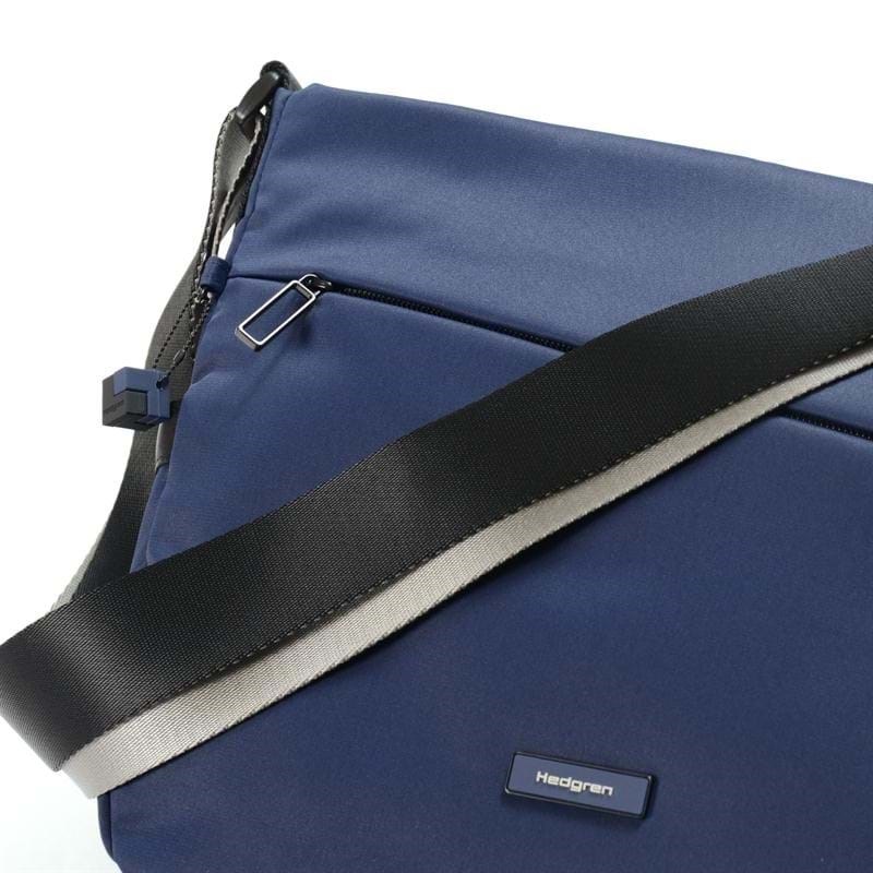 Hedgren Crossbody Milky Way Blå 6