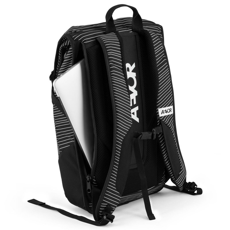 Aevor Rygsæk Daypack Sort m/strib 4