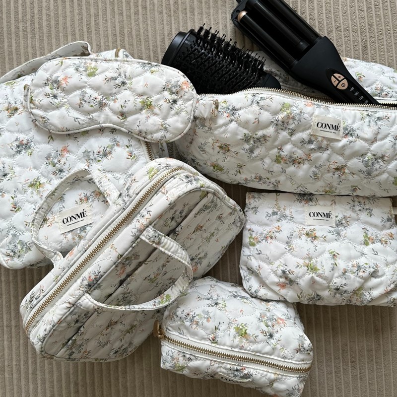 Conmé Kosmetikpung quilt Emma Blomster Print 7