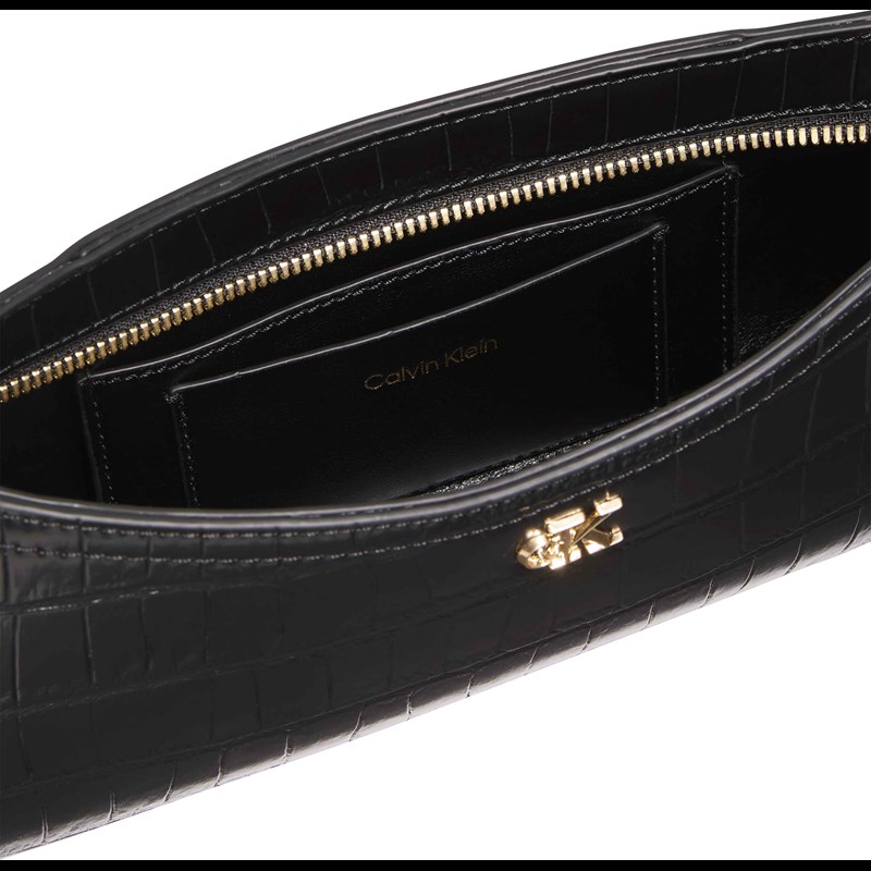 Calvin Klein Axelväska Croc small Svart 2