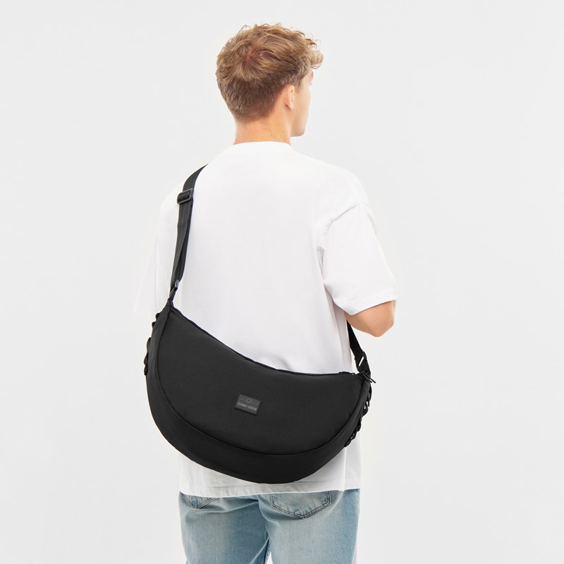Johnny Urban Crossbody Ally L Svart 10
