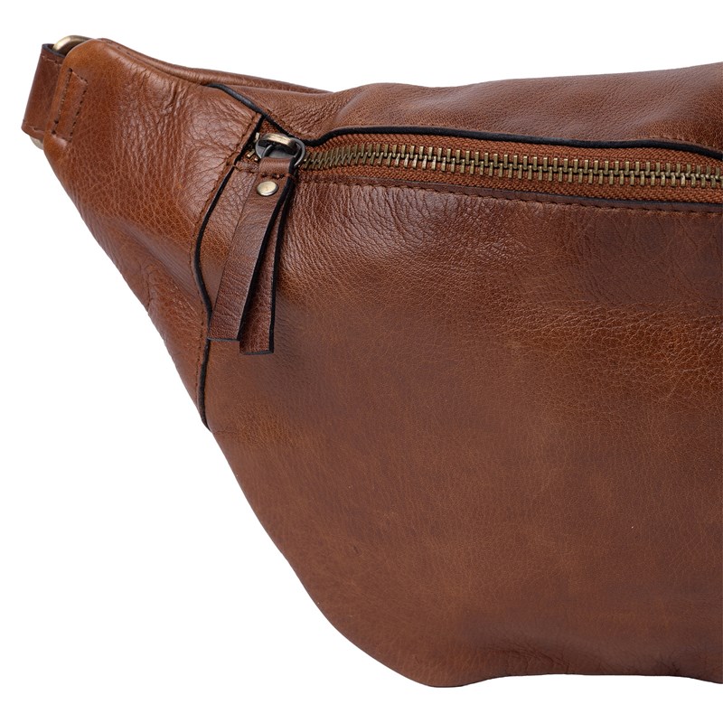 RE:DESIGNED Bæltetaske Selina Brun 4